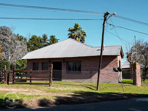 Venta Casa Quinta 3 Dormitorios Mercedes Con Cochera