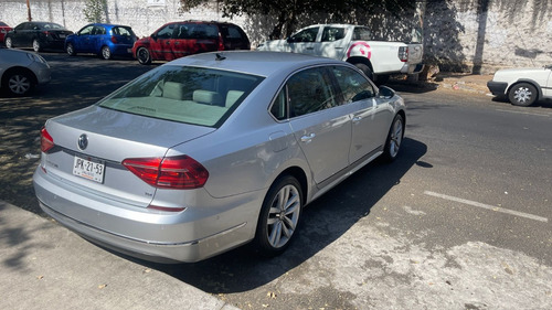 Volkswagen Passat SEL Highline