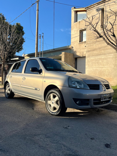 Renault Clio 1.6 Privilege