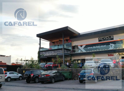 Local En Plaza Comercial Milenio (vg)