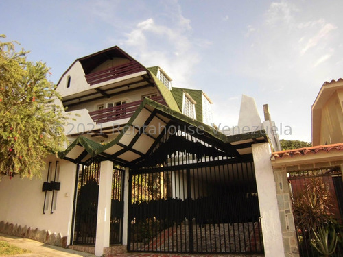  Casa Fabricada En Estructura Metálica, Para Remodelar A Su Gusto De Cuatro Niveles