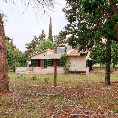 Imagen 2 de 16 de Casa En Venta De 3 Dormitorios C/ Cochera En Molinari - Cosquín