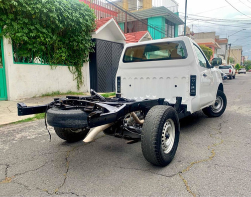 Imagen 5 de 15 de Nissan Np300 2.5 Estacas Dh Aa Mt