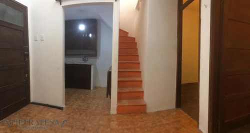 Apartamento En Venta Con Renta - 2 Dormitorios- 1 Baño - Azotea - Av. Gonzalo Ramírez - Palermo