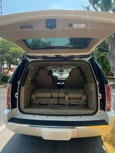 GMC Yukon 6.2 V8 Denali 403 Hp Awd At