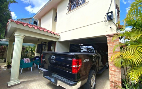 Hermosa Casa De 4 Habitaciones En Alma Rosa Primera