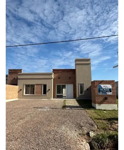 Casa 2 Dormitorios A Estrenar En Zona Norte!! - foto 1