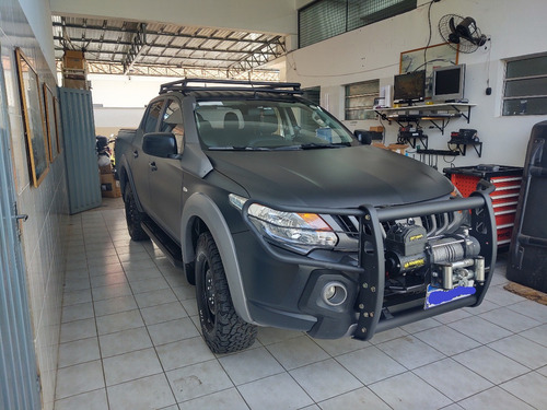 Imagem 13 de 15 de Mitsubishi L200 2.4 Triton Savana Cab. Dupla 4x4 4p
