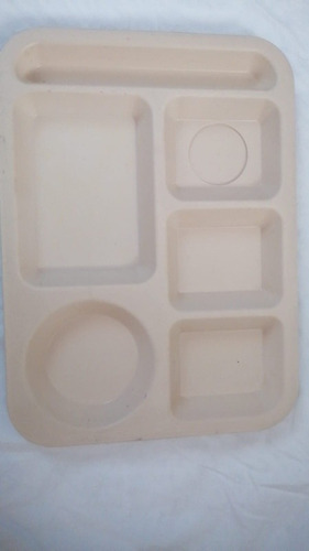 Plato Melamina 6 Divisiones (Usado)
