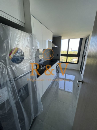 Imagen 4 de 12 de Apartamento 2 Dormitorios - Vista Espectacular