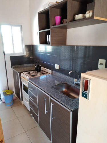 Imagen 4 de 11 de Vendo Departamento Al Frente 3 Ambientes Con Lugar Para Auto