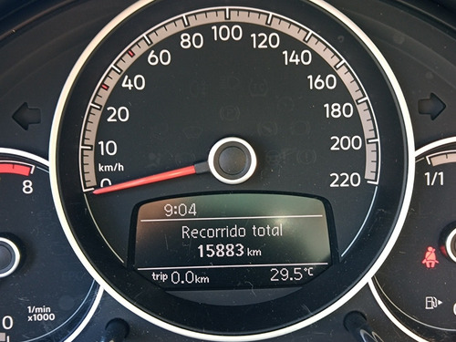 Imagen 9 de 13 de Volkswagen Up! 2019 1.0 High Up! 75cv 5 P
