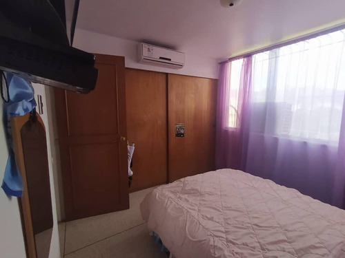 Imagen 7 de 12 de Vendo Apartamento 98m2 3h/2b/1p Montalbán 0453