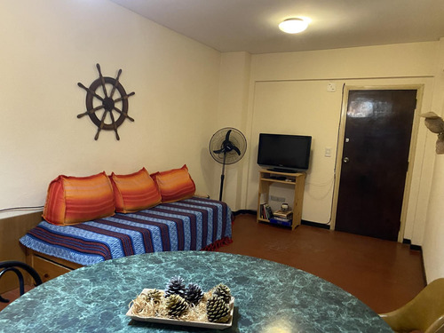 Departamento En Mar De Ajo En Venta - Dos Ambientes - Centro Comercial - Garage