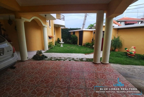 Imagen 3 de 14 de Casa De 3 Niveles Con Piscina Corales Del Sur Santo Domingo