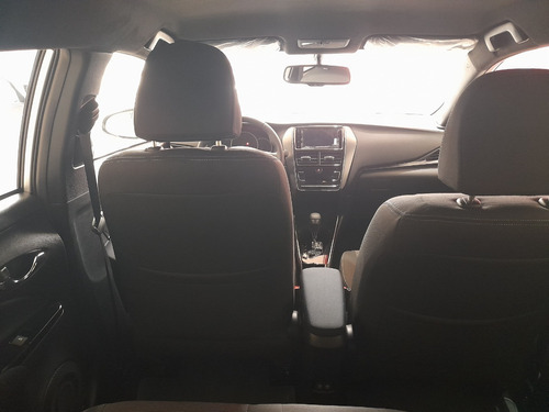 Imagen 10 de 15 de Toyota Yaris Xls 5 P Cvt My 23 Gi