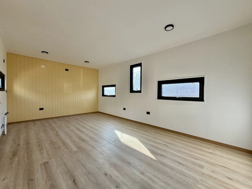 Galpon De 78m2 Con Oficinas En Centro De Paine