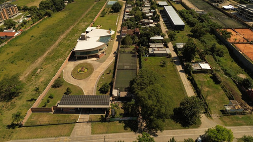 Venta De Propiedad Importante En Av. Peron 1078