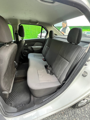 Renault Logan 1.6 Expression 85cv Nac