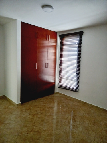Imagen 13 de 24 de Se Vende Penthouse Apartamento En Mañongo