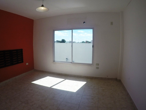 Imagen 8 de 12 de Excelente Duplex C/patio .venta