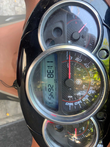 Imagem 4 de 9 de Piaggio Beverly 350 Touring