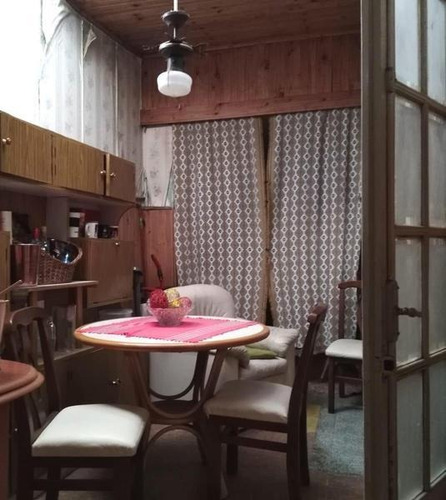 Casa A Reciclar En Muy Buena Zona!