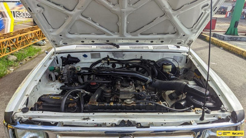 Imagen 3 de 10 de Toyota Hilux Furgon 1994