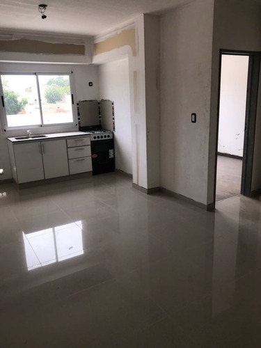 Imagen 4 de 14 de Departamento Con Terraza