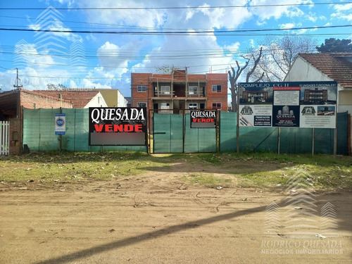 Departamento 3 Ambientes, En 1er Piso- Catamarca 1278-