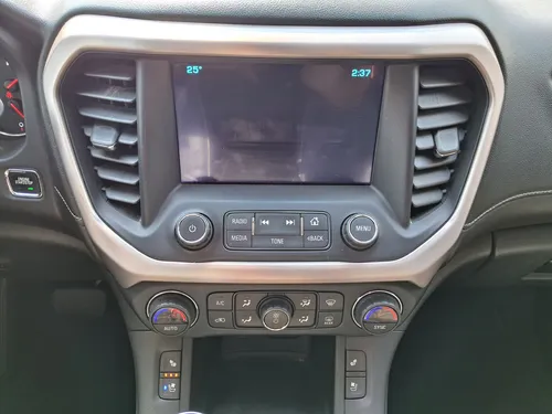 GMC Acadia 3.6 Denali V6 Piel 7 Pas. Awd At
