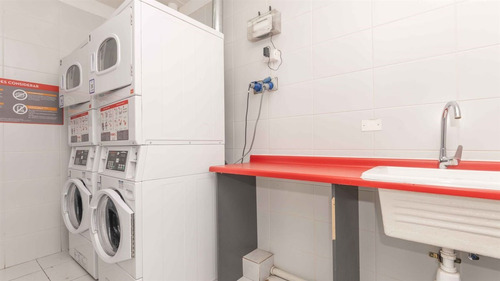 Departamento En Venta De 2 Dorm+2 Baños En Estación Cent