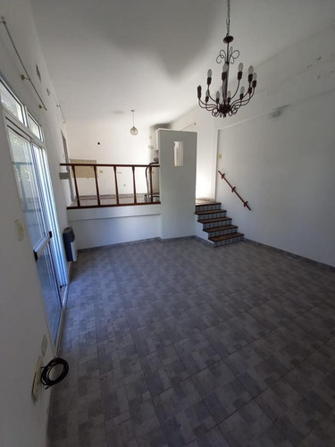 Imagen 12 de 18 de Casa Con Opción A Subdividirse En Dos Departamentos (zona Unl)