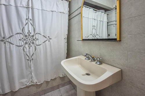 Venta Casa 3 Dormitorios Estilo Francés Con Patio Terraza Y Garage Almagro