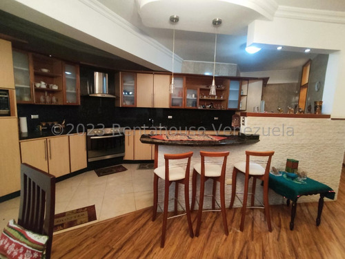 Se Vende Apartamento En Valles De Camoruco Valencia, Excelente Vista Panorámica. Cerca De Colegio, Gimnasios, Centros Comerciales. Dapo