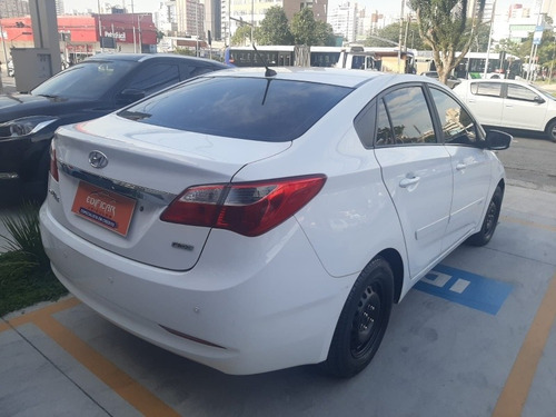 Imagem 8 de 8 de Hyundai Hb20s 2014 1.0 Comfort Plus Flex 4p