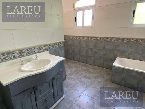 Casa En Venta Con Renta - La Delfina, Pilar
