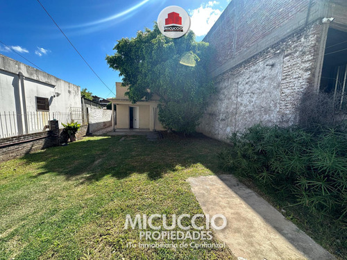 Casa En Venta, Mateo Gelves 675, Escobar, A Metros Del Centro