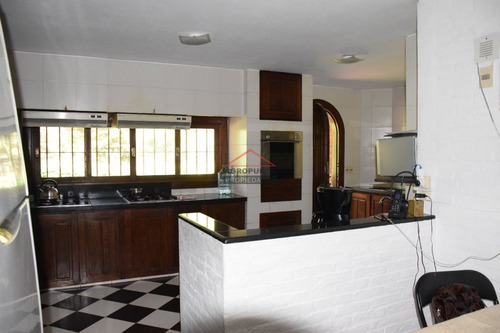 Casa En , 4 Dormitorios *- Ref: 4776
