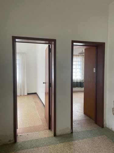 Casa En Alquiler 520 M2 - Urb. Los Palos Grandes