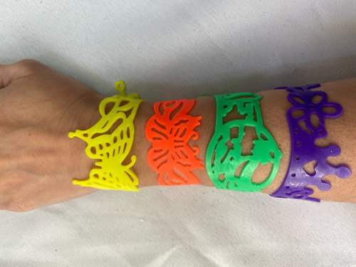 Imagen 4 de 10 de Pack Cotillon Luminoso Combo Led Fluo 50 Art 20/25 Personas