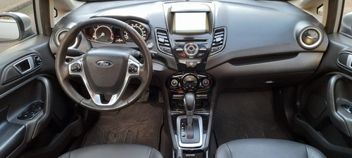 Imagen 12 de 17 de Ford Fiesta Kinetic Design 1.6 Sedan Titanium Powershift
