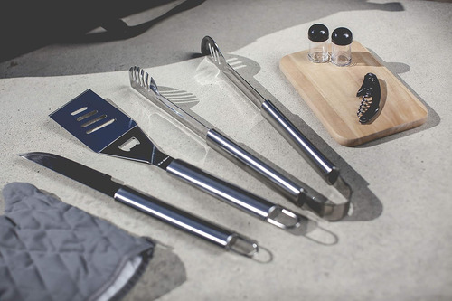 Oniva - Un Kit De Barbacoa De La Marca Picnic Time, Juego De