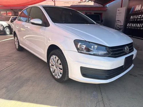 Volkswagen Vento 1.6 Starline At