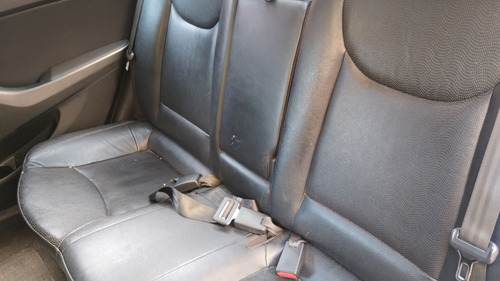 Hyundai Elantra 1.8 Gls 6at Seguridad Premium