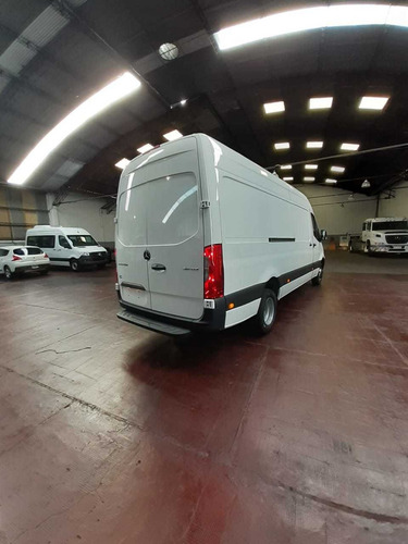 Imagen 5 de 11 de Mercedes Benz Sprinter 516 Cdi Furgón 4325 Te V2