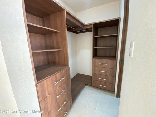 Casa En Venta En Metepec San Salvador Tizatlalli Gis 24-1104