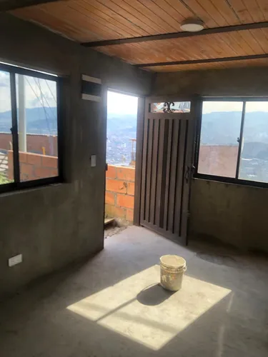 Casa Para Estrenar Libre De Servicios Cerca A La Uva De La Armonia