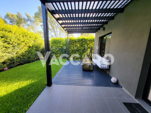 Venta Duplex Moreno Barrio Cerrado