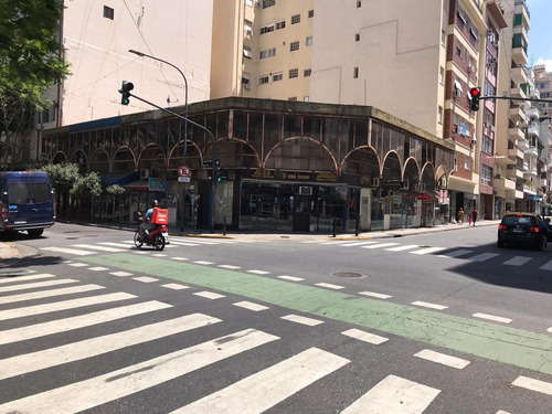 Venta Local, B° Monserrat.-